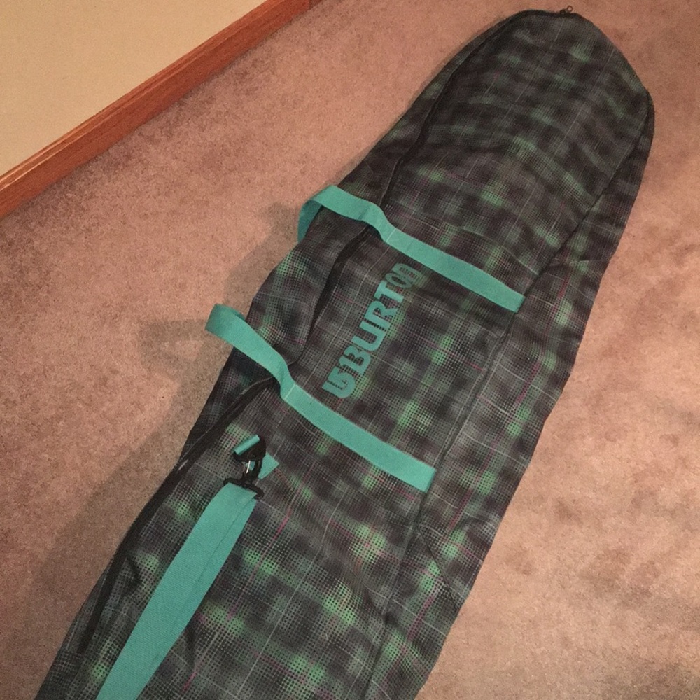 Snowboard bag